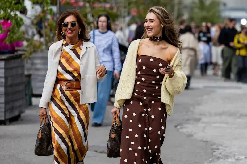 Popular Street Style Colors and Accessories